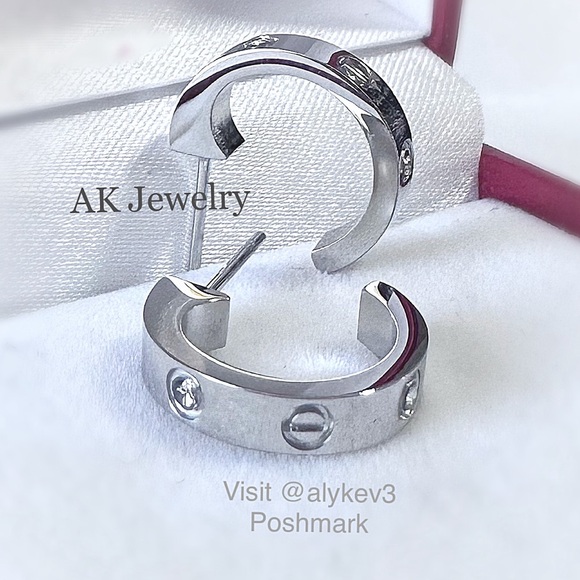 AK Jewelry Jewelry - 💎LUXURY EARRINGS Diamond Silver Huggie Screw Scallop Base Hoops, Pierced